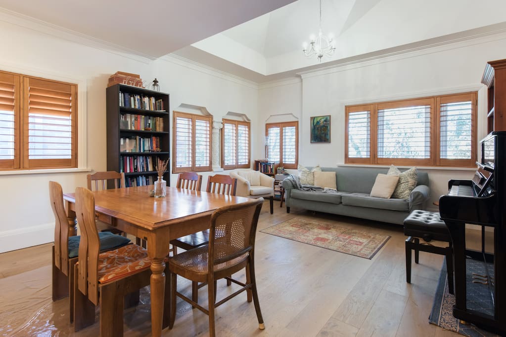 open plan dining