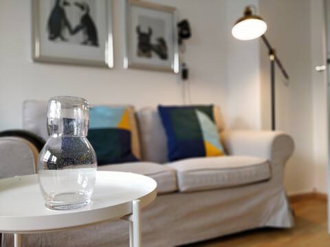 Top Airbnb: Modern Flat Near Central Station | Free Netflix in Stadtmitte