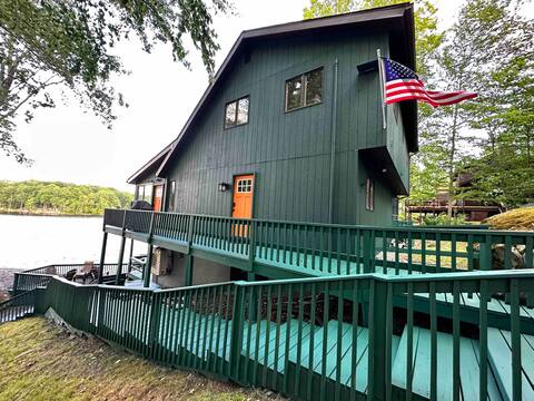 Lakefront house in Poconos*kayaks*paddle boards