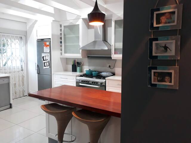 Hout Bay holiday home gallery image 4