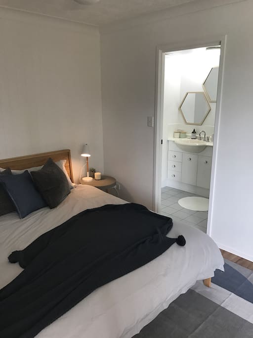 Master bed and ensuite