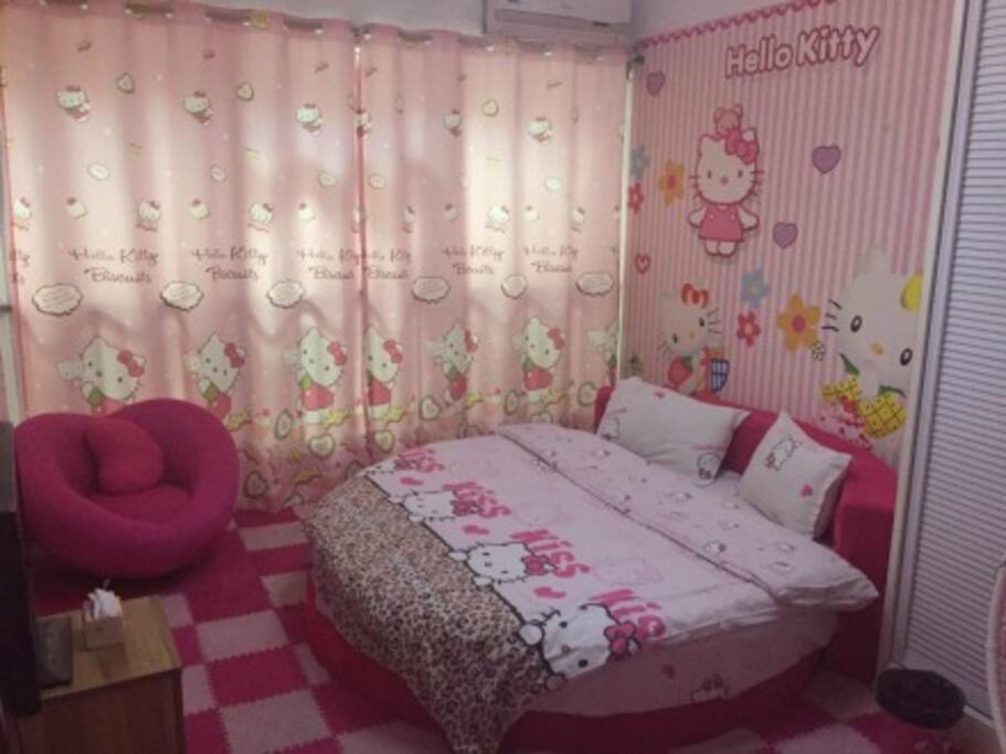 kitty 特惠圆床房