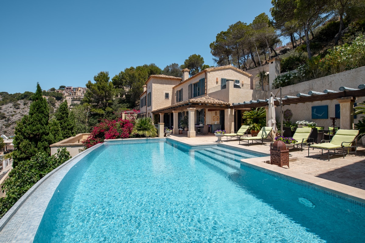 Fabulous views at Cala Llamp with Guest house 3