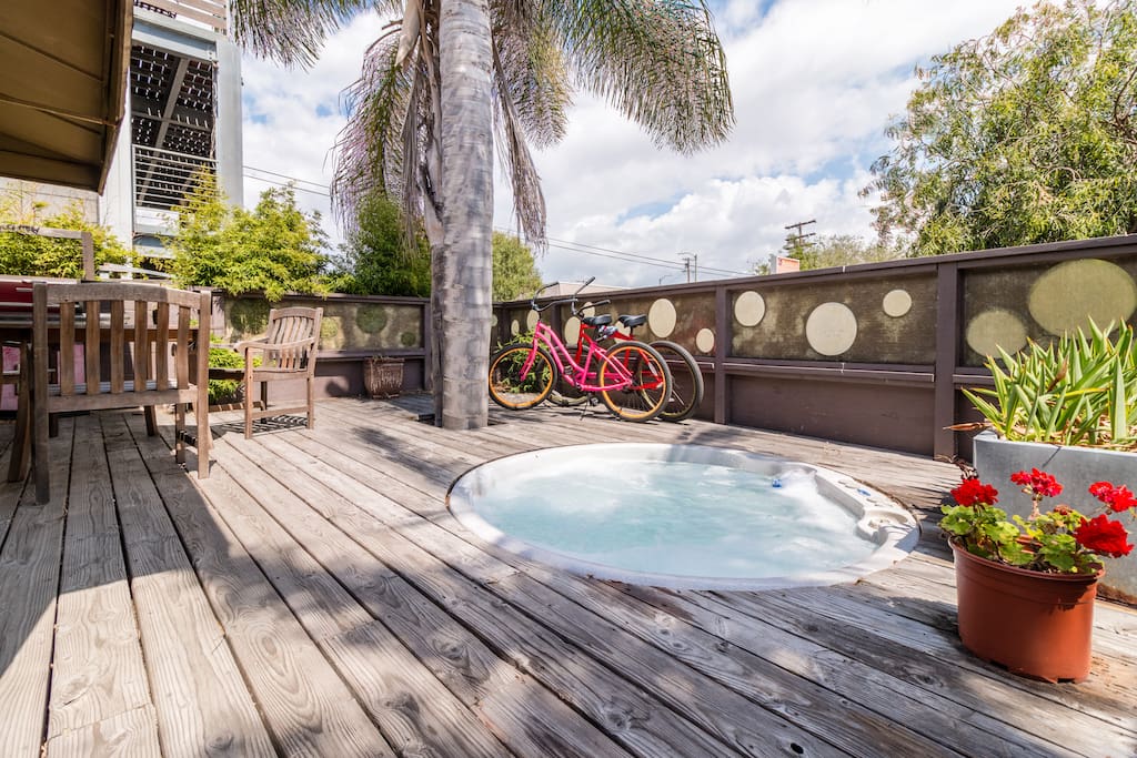 Your private deck with hot tub and outdoor dining area!