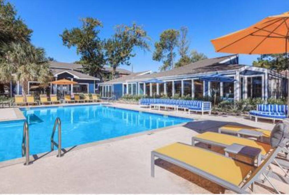 pool vue