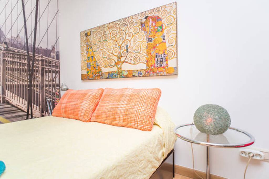 DECORACION MUY CUIDADA Y PRACTICA