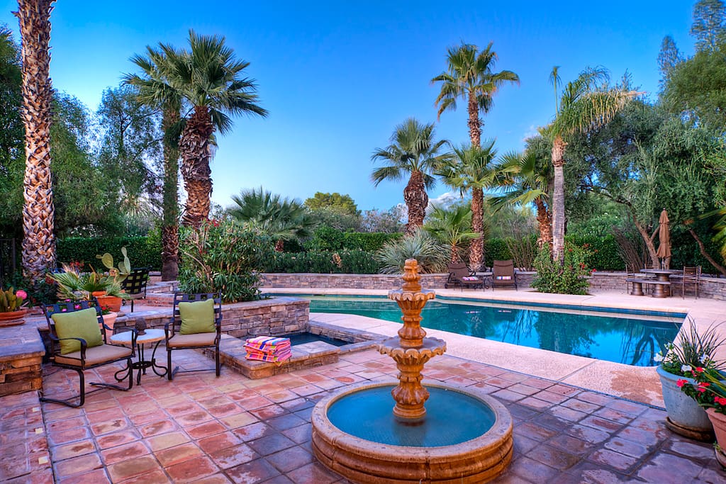 Pool, spa, fountain, dining for 12, gas barbecue, outdoor speakers, and so much more!