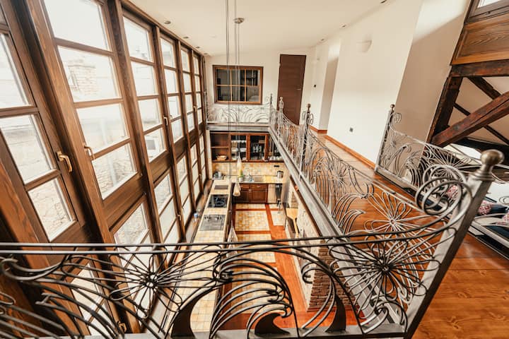 Penthouse Sky