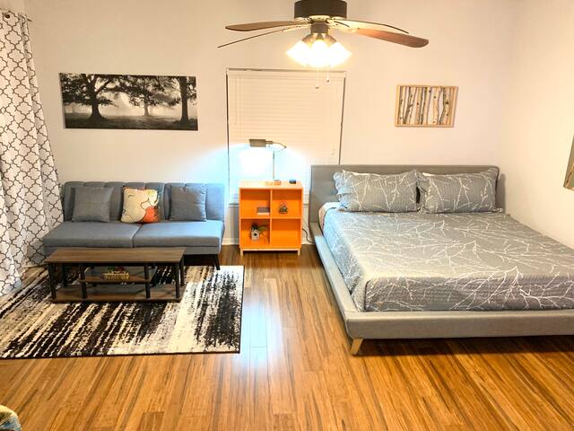 5*AceLocation*PrivateKingSuite*
B&B & Entr (Eagle)