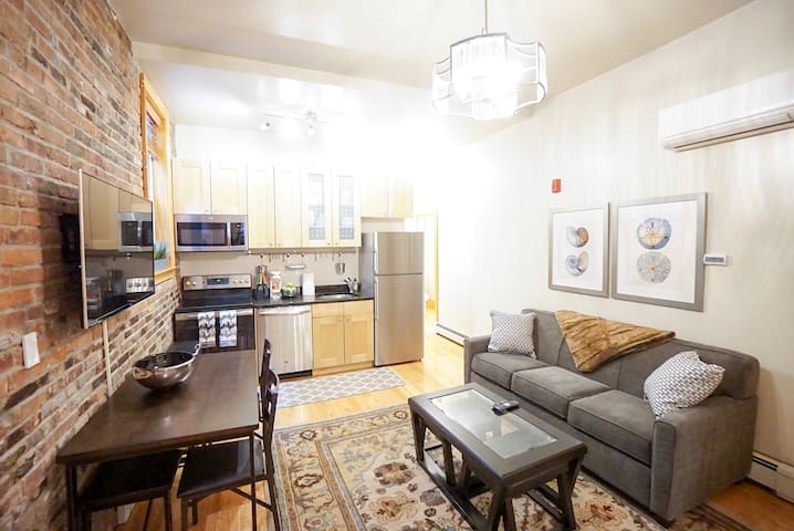 North End Efficient 3 BR | 1 BA in Little Italy gallery image 4