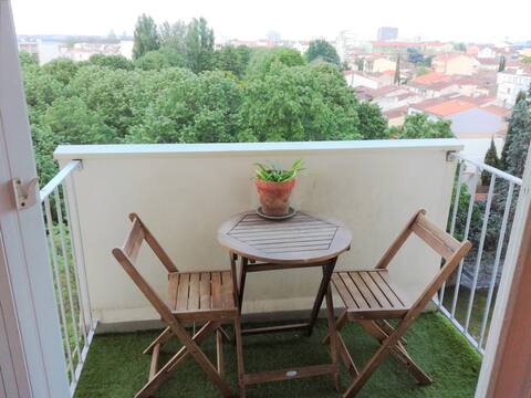 Jolie chambre près du centre ville, de l'aéroport