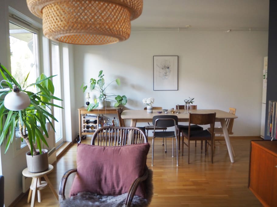 living room/dining table