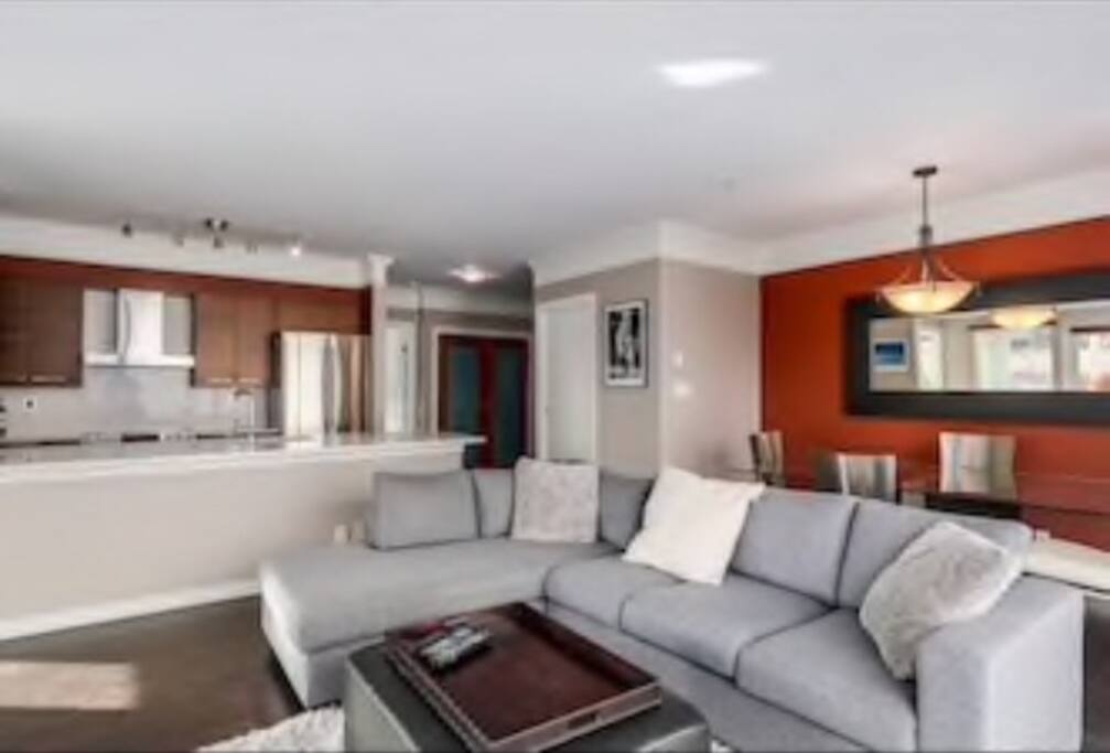 Living room/dining room