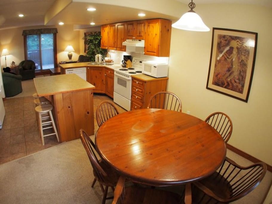 TIM38Diningarea