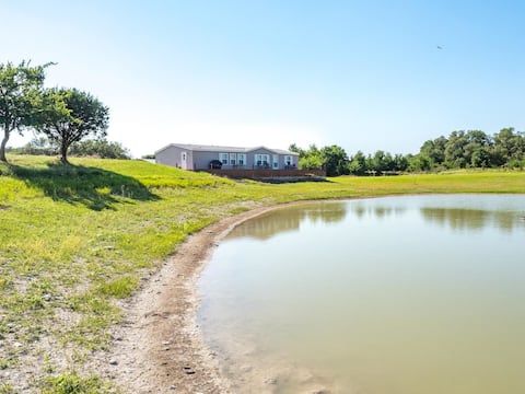 Pond House Stay @ Elm Creek Ranch