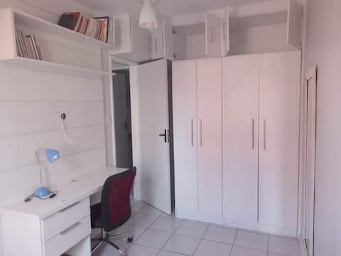 Apartment 2 bedrooms, furnished cond. closed security 24h