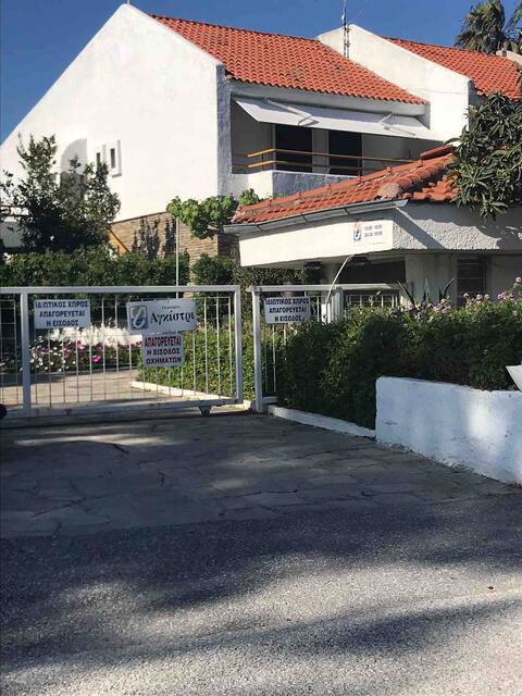 Elegant maisonette by the sea near Pefkohori