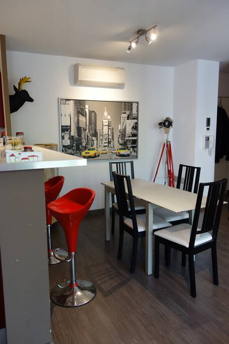 Espace repas avec Bar