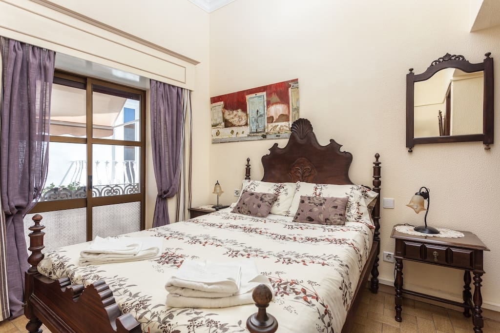 "Olhão" Double, #16, 1st floor, privat shower and sink, shared toilet