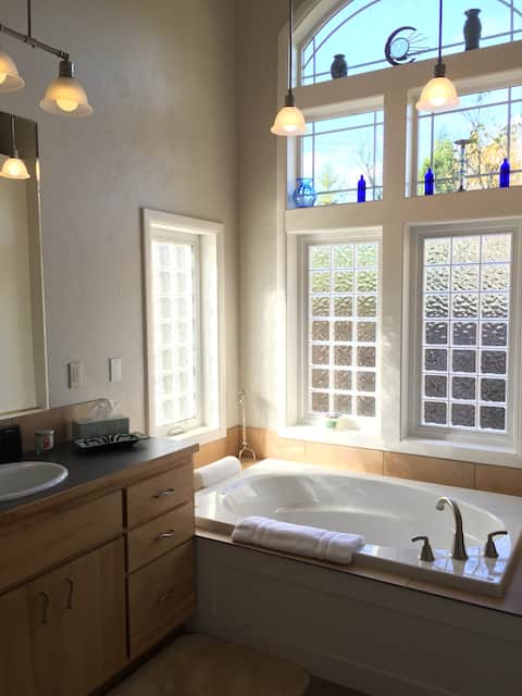 Dreamy Light-Filled Privacy - - The “N” on 39th