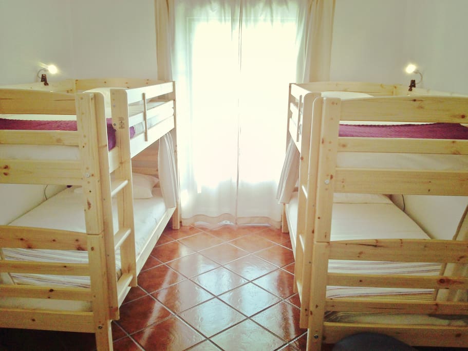4 beds dorm