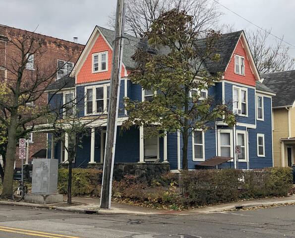 Room in Boarding house in Ann Arbor