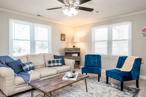 Family Friendly~Spacious + Safe~Sleeps 11