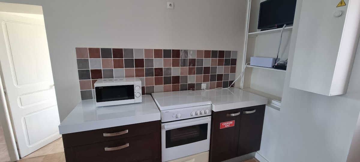 Popular Airbnb listing: Le Menoux relaxation area in Indre