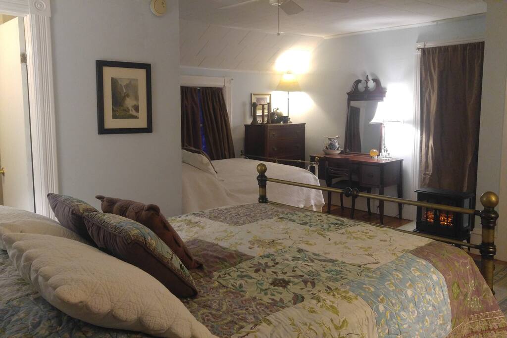 Queen and Double Beds