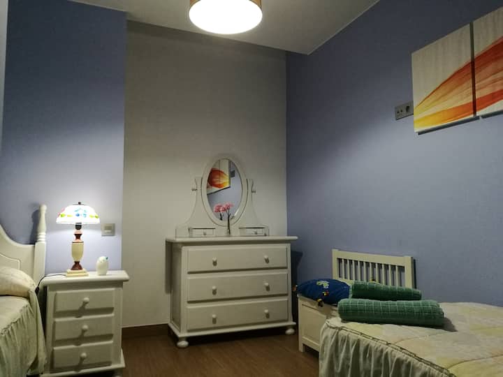 Habitacion 2 camas de 90 sin ventana