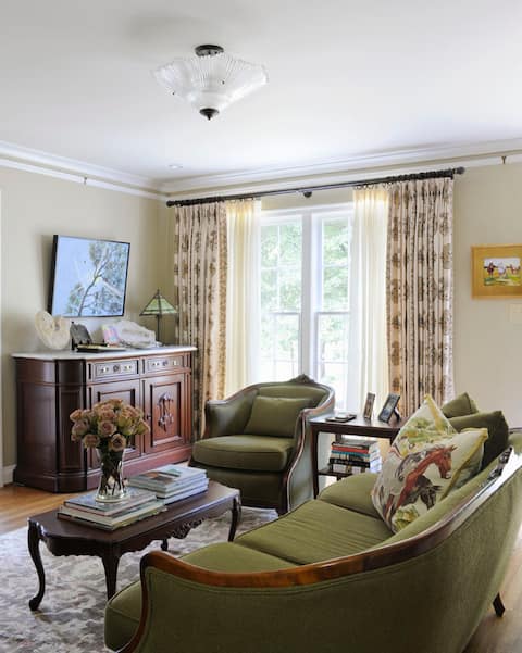 Popular Airbnb listing: Retro remodel in the heart of Virginia-Highland. in Virginia Highland
