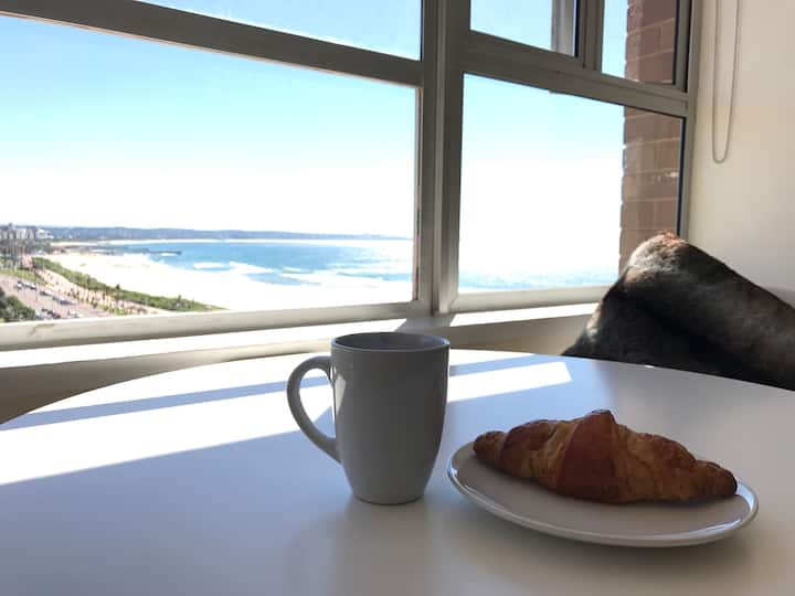 Serenity Beach Apartment - Free Wifi/parking - Durban