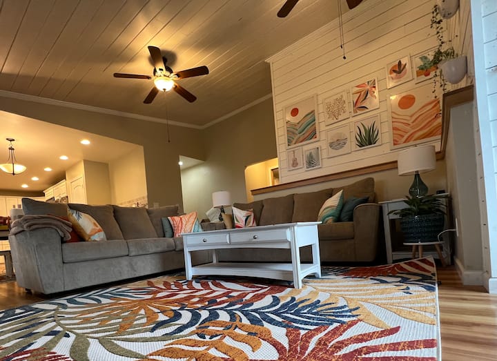 DG Rentals Unit 1 Houses for Rent in Homer, Alaska, United States