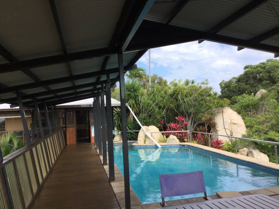 Magical treetop house with private pool, views, birds, trees, nature, tranquil