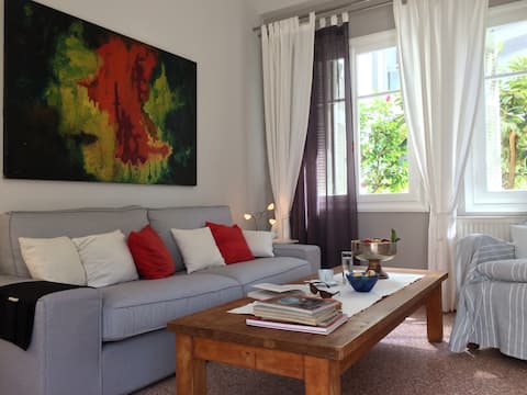 Popular Airbnb listing: Colorful 110 m2 house in Chania City Center! in Περιφερειακή Ενότητα Χανίων