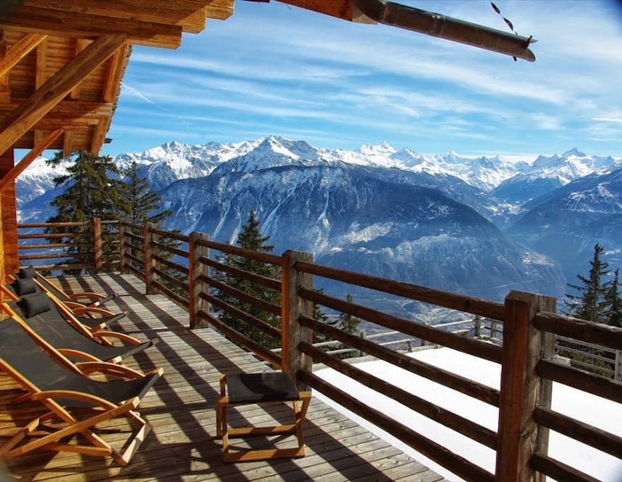 Huge sunny terrasse
