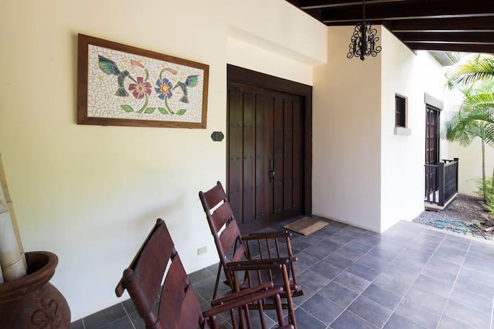 Luxury Updated 3BR Villa in Hacienda Pinilla.