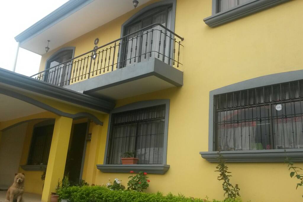 Frente de la casa