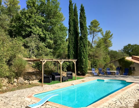 Maison de Provence with swimming pool and large garden