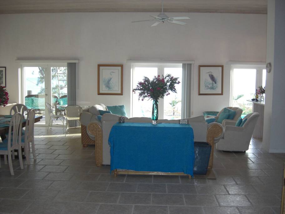 Great room from entry, 25 by 30 ft.