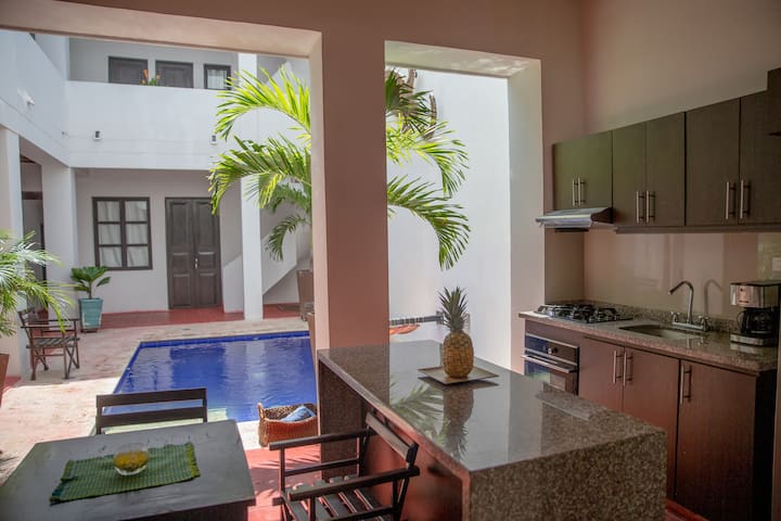 Great Bedroom with Private Bathroom 3
