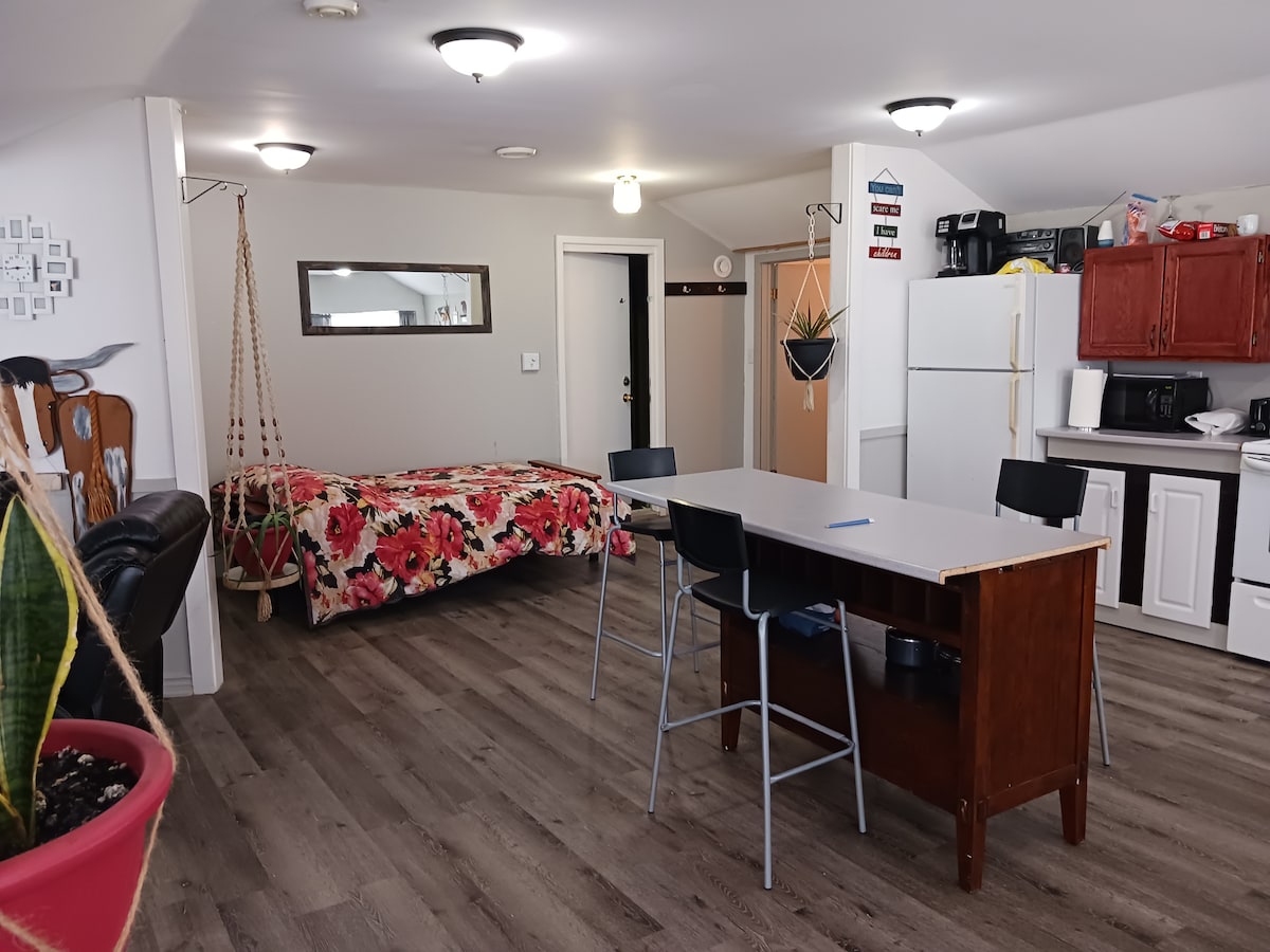 可供第三对情侣入住。 