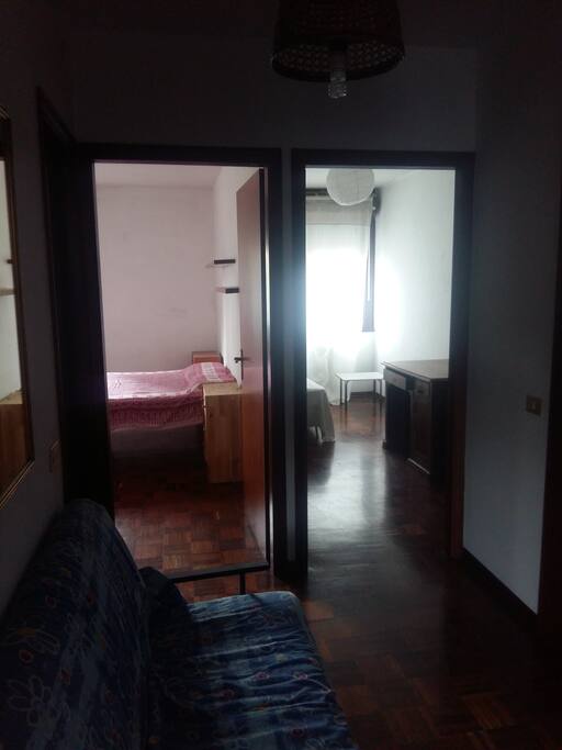 Corridoio con affaccio sulle camere / Aisle