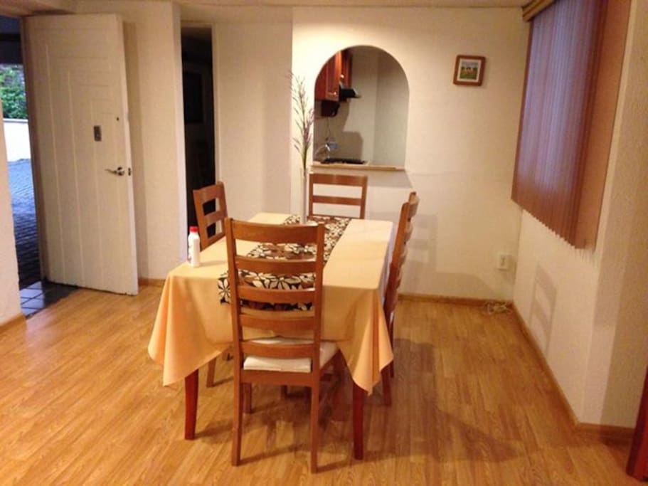 Entrada Principal - Comedor