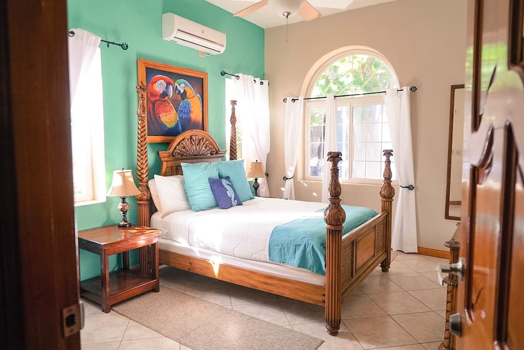 Queen bedroom 1