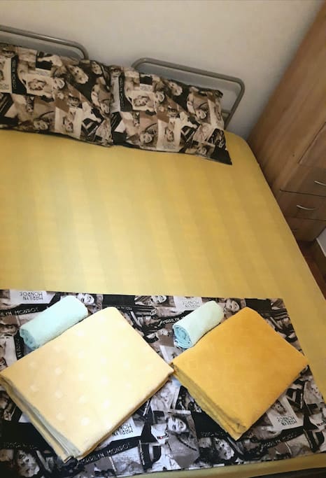 #bed,#queensize,#bedroom,