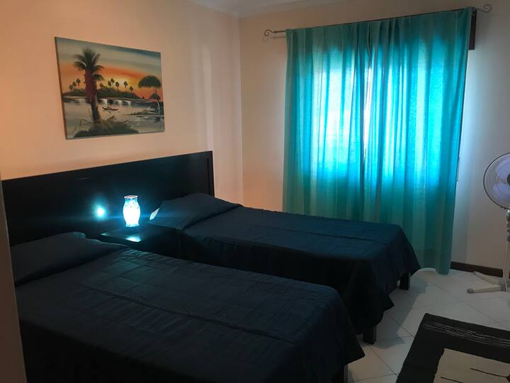 спална соба 2 единечни кревета