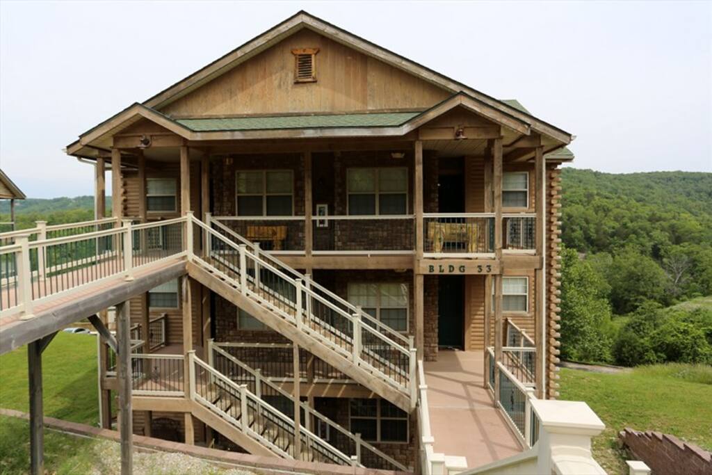 Branson Vacation Rental | Eagles Nest | Building