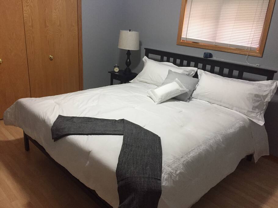 Have a great night sleep in this One bedroom with a delicious king size bed.