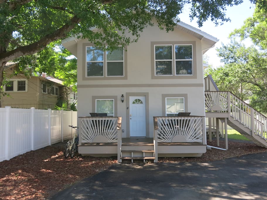 Back unit at 807 Turner St. Top floor is the 1 bedroom Studio.